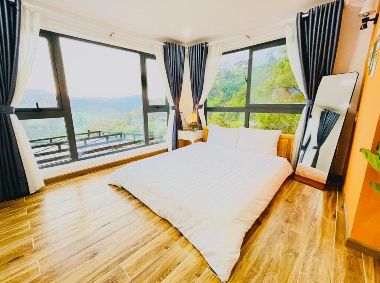 Pine Forest House Деревянный коттедж