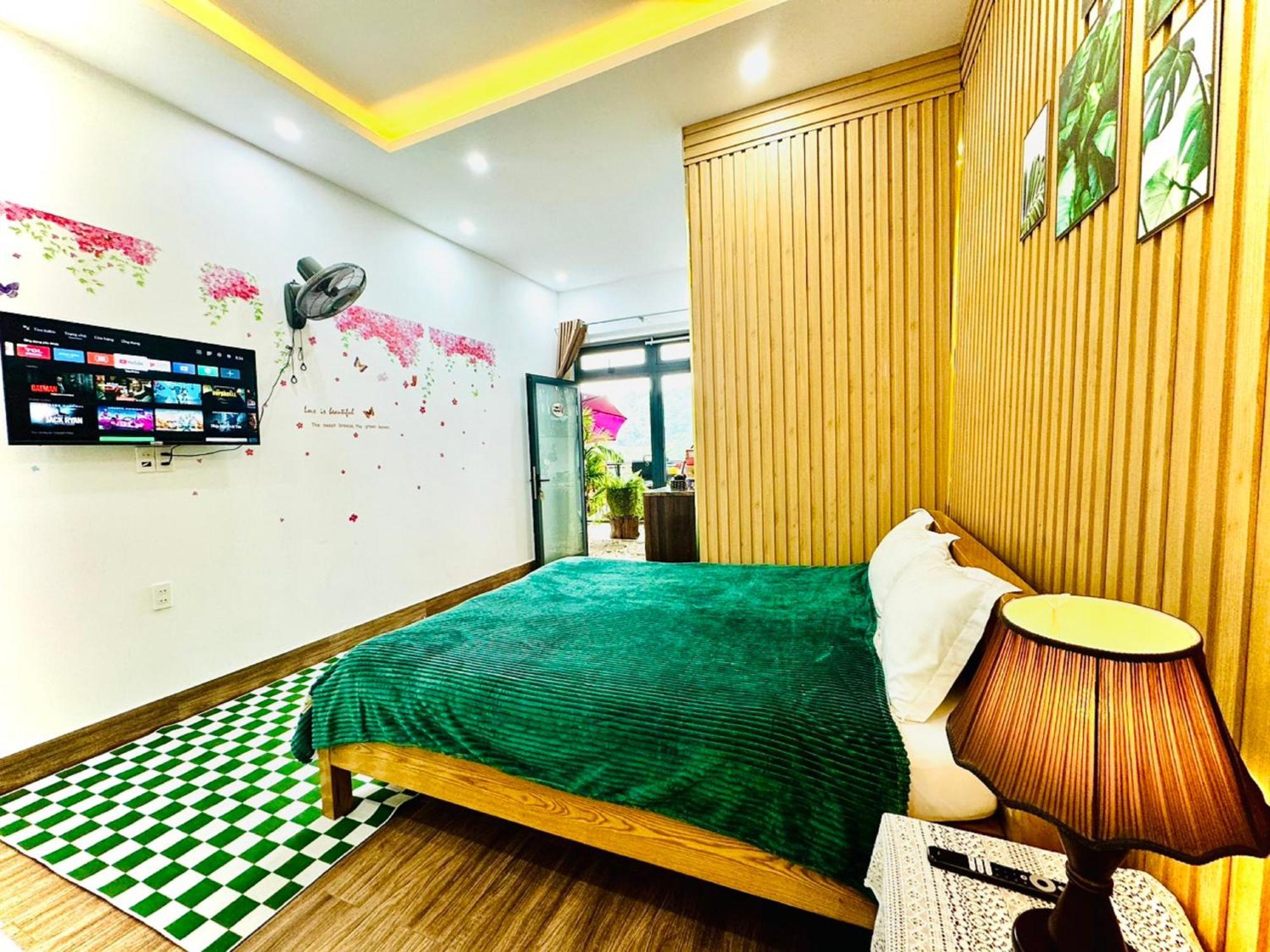 Pine Forest House Деревянный коттедж *
