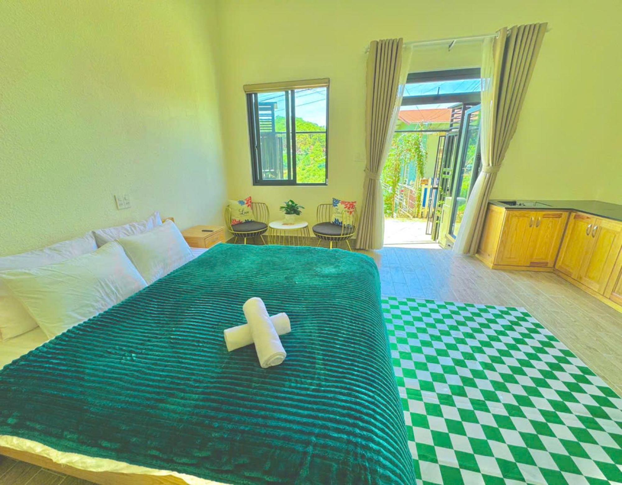 Lodge Pine Forest House